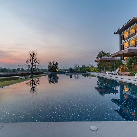 Green Ville Laguna Hotel Sung Noen Eksteriør billede